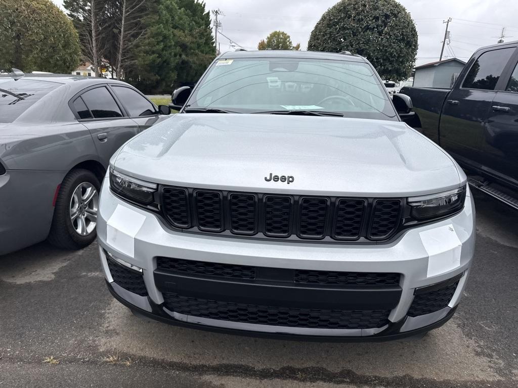 new 2025 Jeep Grand Cherokee L car, priced at $48,777