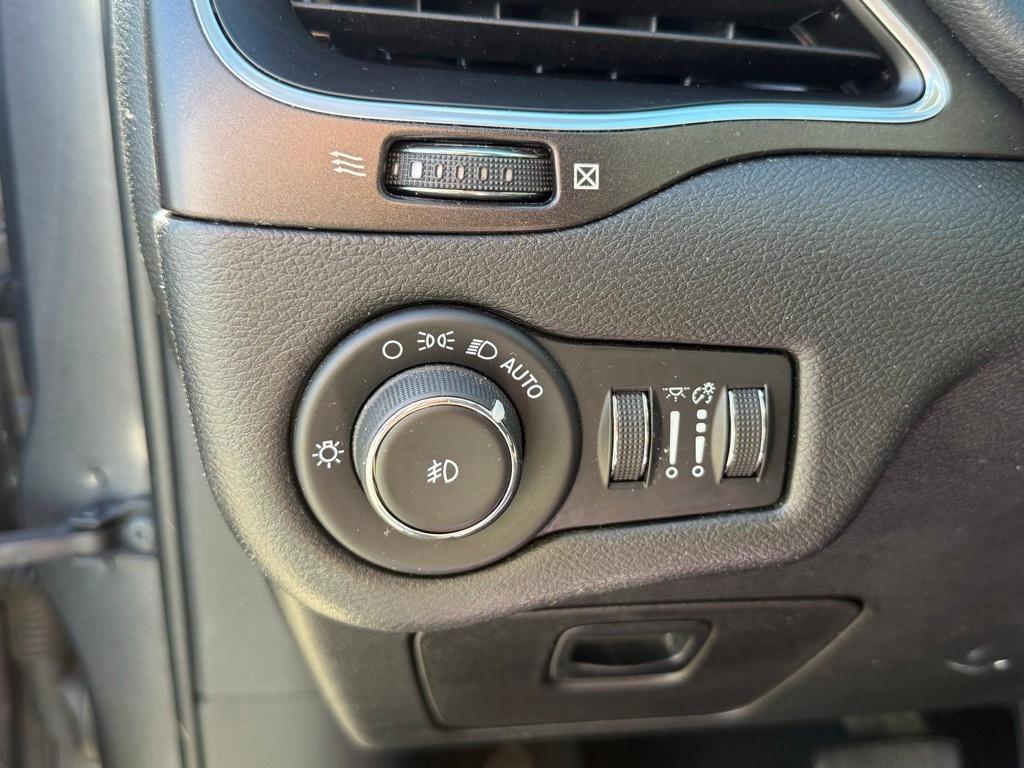 used 2022 Jeep Cherokee car, priced at $20,777