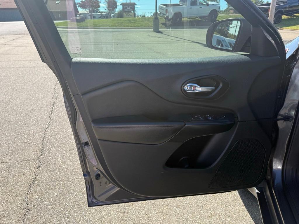used 2022 Jeep Cherokee car, priced at $20,777