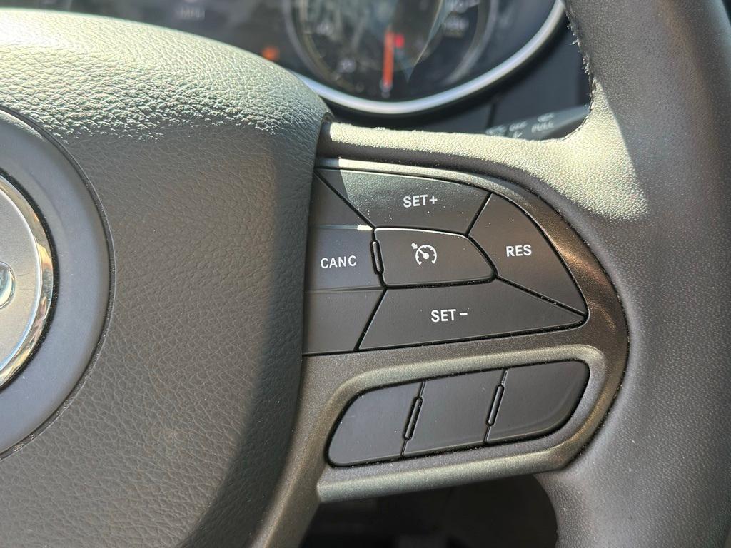 used 2022 Jeep Cherokee car, priced at $20,777