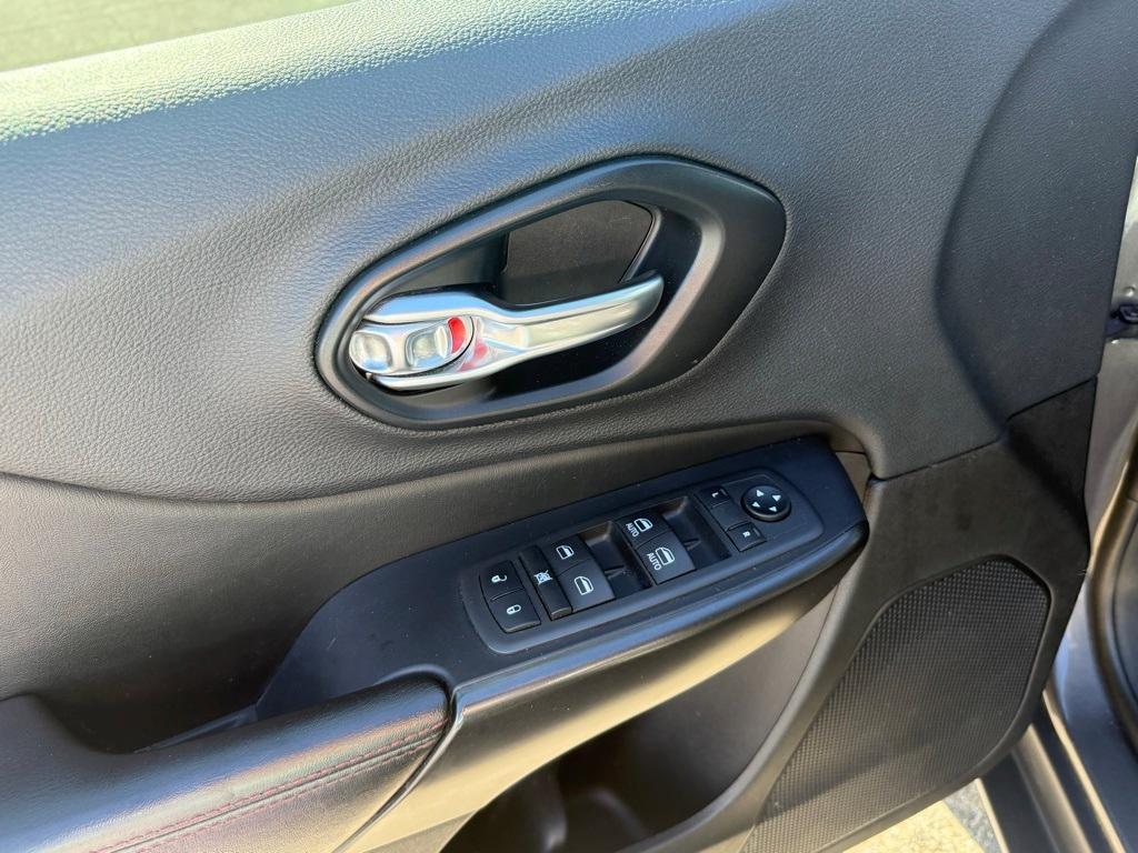 used 2022 Jeep Cherokee car, priced at $20,777