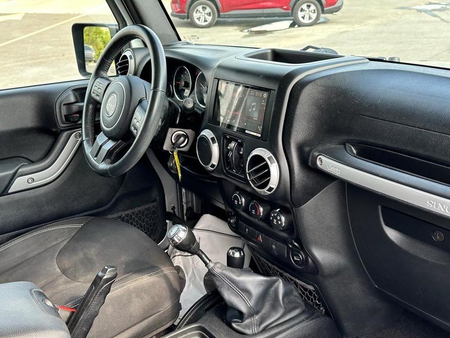 used 2015 Jeep Wrangler Unlimited car, priced at $23,277
