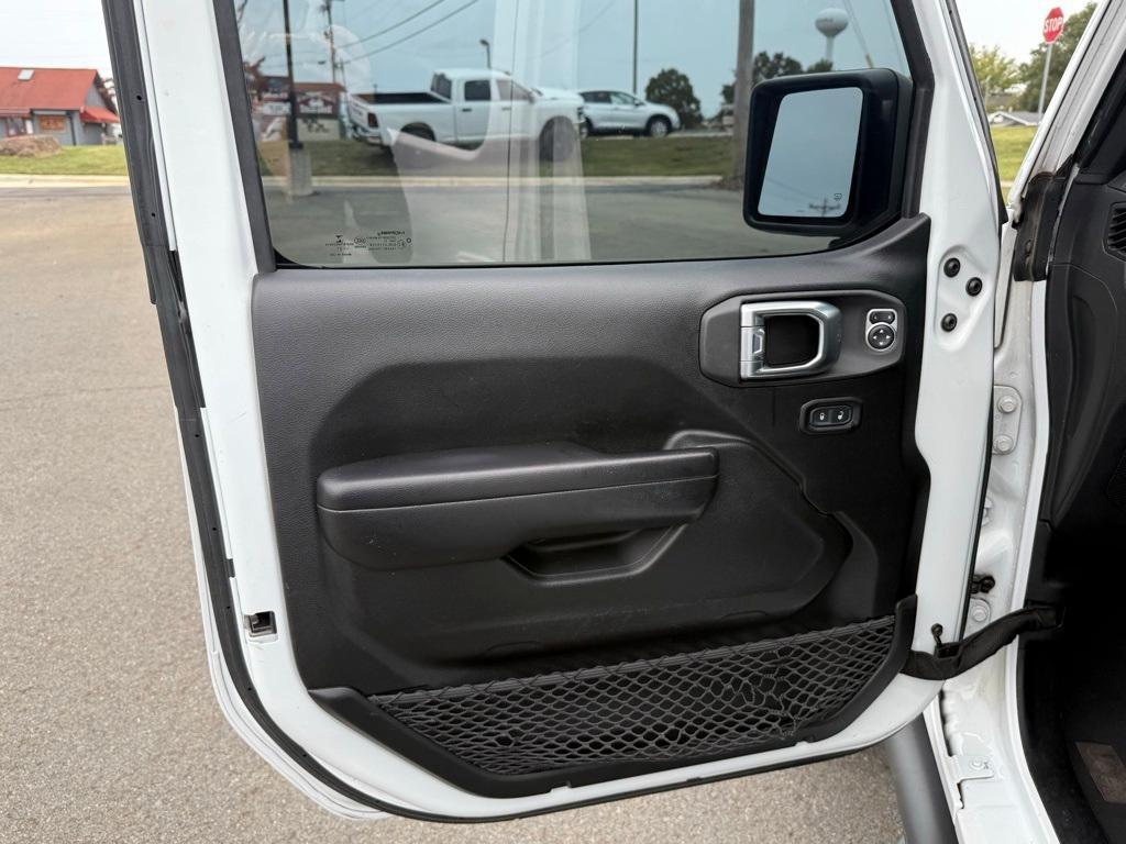 used 2021 Jeep Wrangler Unlimited car, priced at $32,777