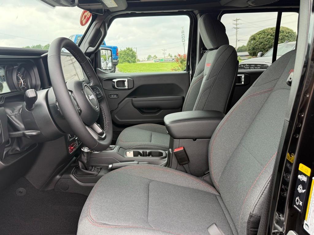 new 2025 Jeep Wrangler car, priced at $58,777