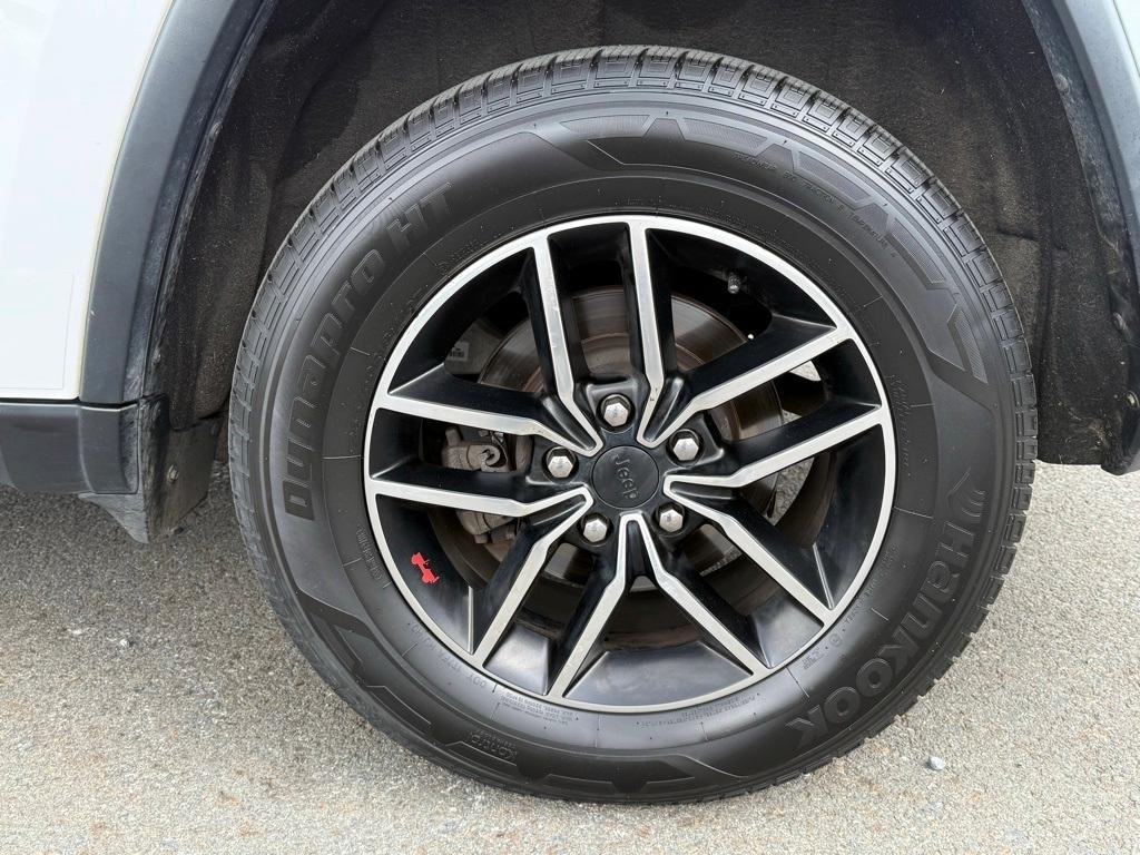used 2019 Jeep Grand Cherokee car, priced at $18,277