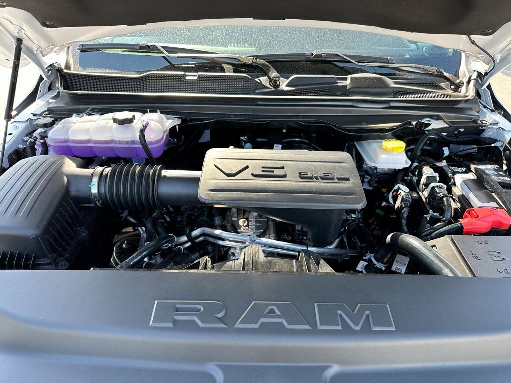 new 2025 Ram 1500 car, priced at $47,777