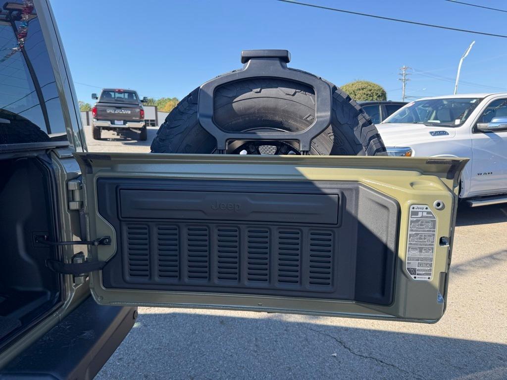 new 2026 Jeep Wrangler car, priced at $58,777