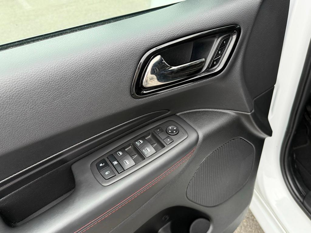 used 2023 Dodge Durango car, priced at $30,277