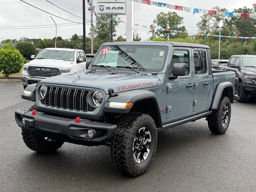 new 2025 Jeep Gladiator car, priced at $55,777