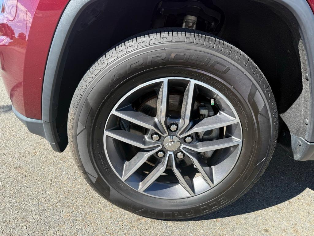 used 2018 Jeep Grand Cherokee car, priced at $16,277