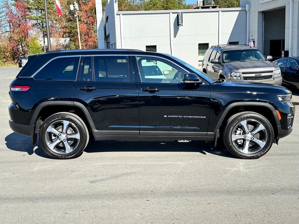 new 2024 Jeep Grand Cherokee 4xe car, priced at $54,277