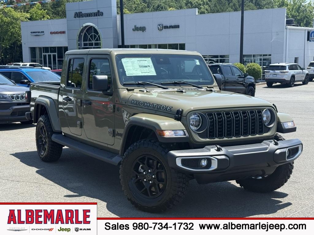 new 2025 Jeep Gladiator car, priced at $42,777