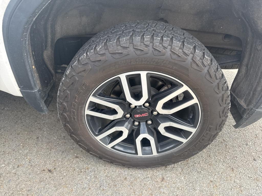 used 2023 GMC Sierra 1500 car, priced at $35,277