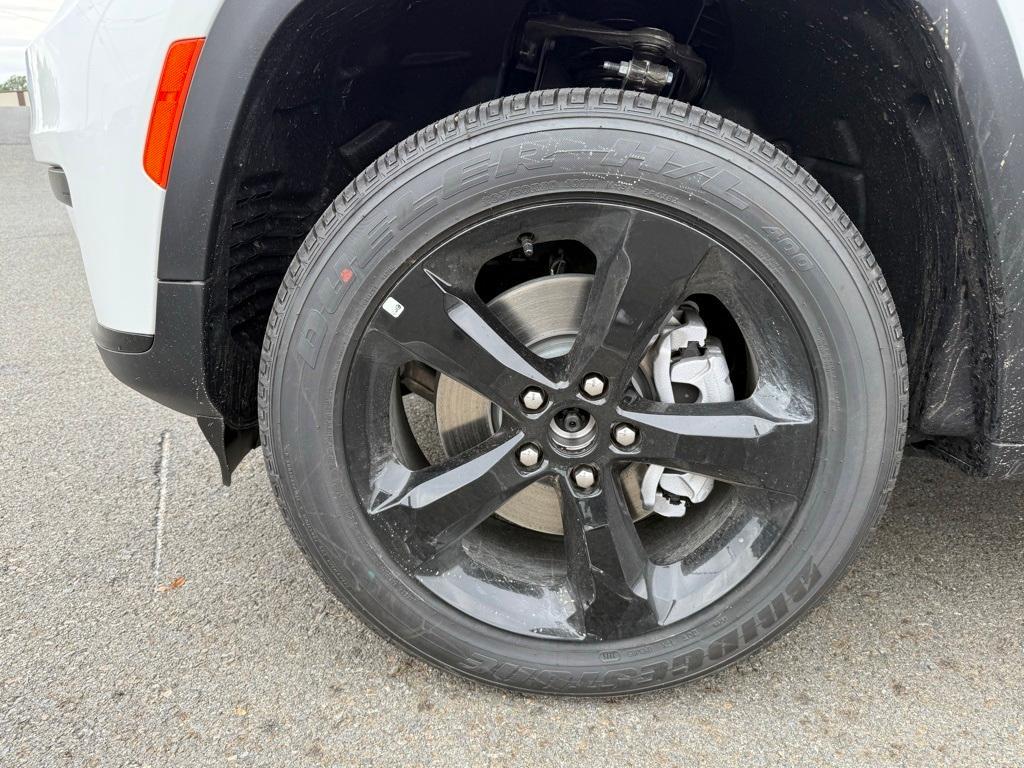 new 2025 Jeep Grand Cherokee L car, priced at $42,777