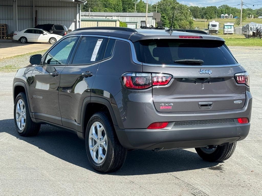 new 2024 Jeep Compass car, priced at $28,977