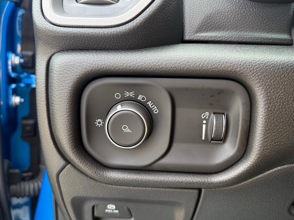 new 2025 Ram 1500 car, priced at $42,277