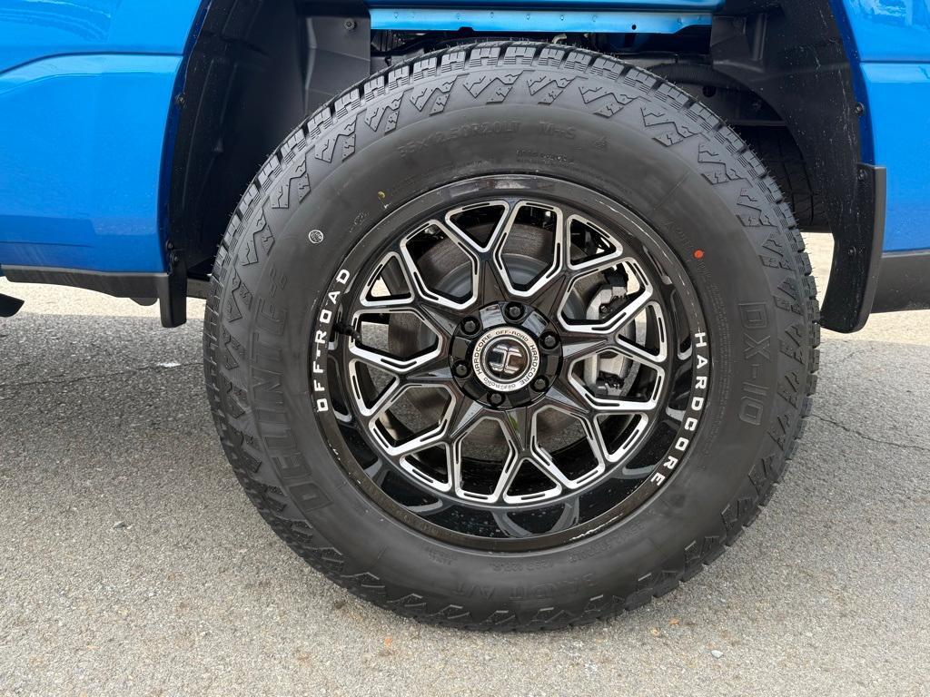 new 2025 Ram 1500 car, priced at $42,277