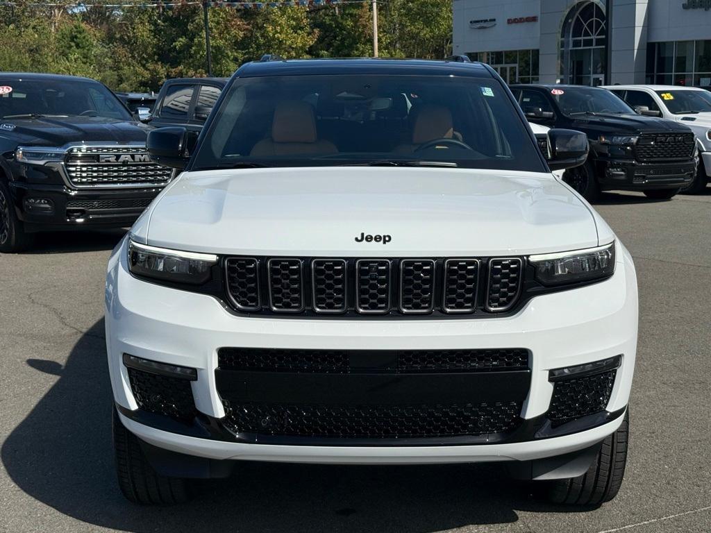 new 2025 Jeep Grand Cherokee L car, priced at $61,777