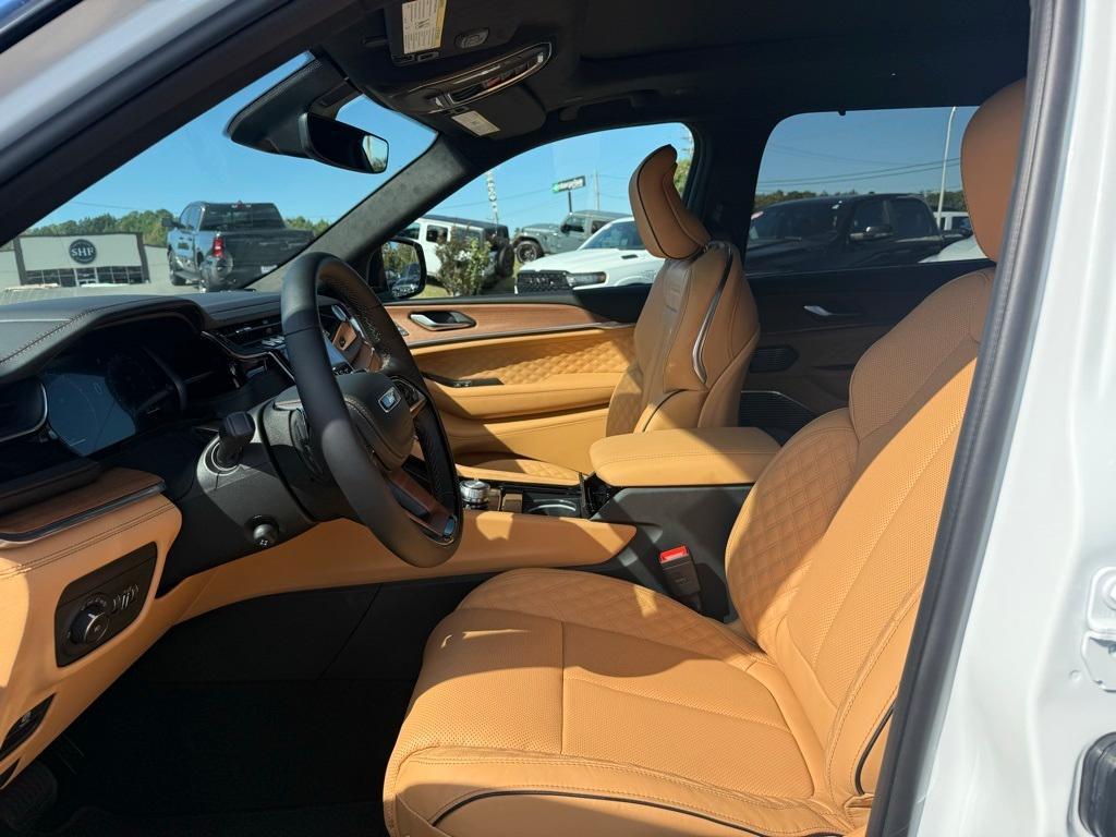 new 2025 Jeep Grand Cherokee L car, priced at $61,777