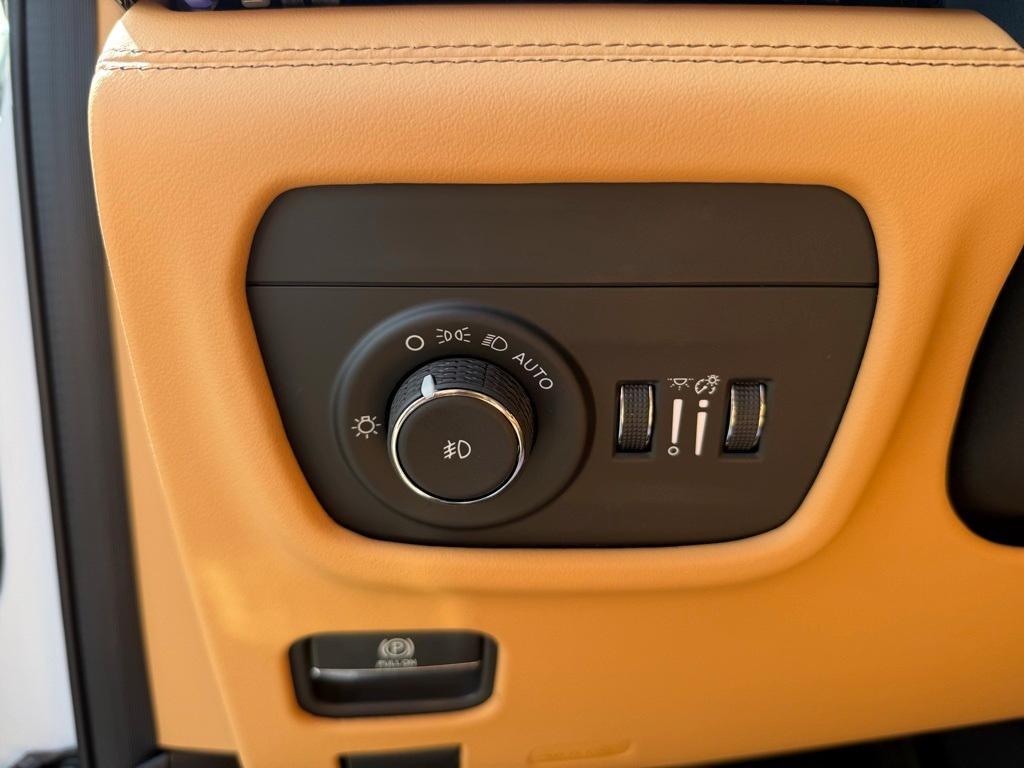 new 2025 Jeep Grand Cherokee L car, priced at $61,777