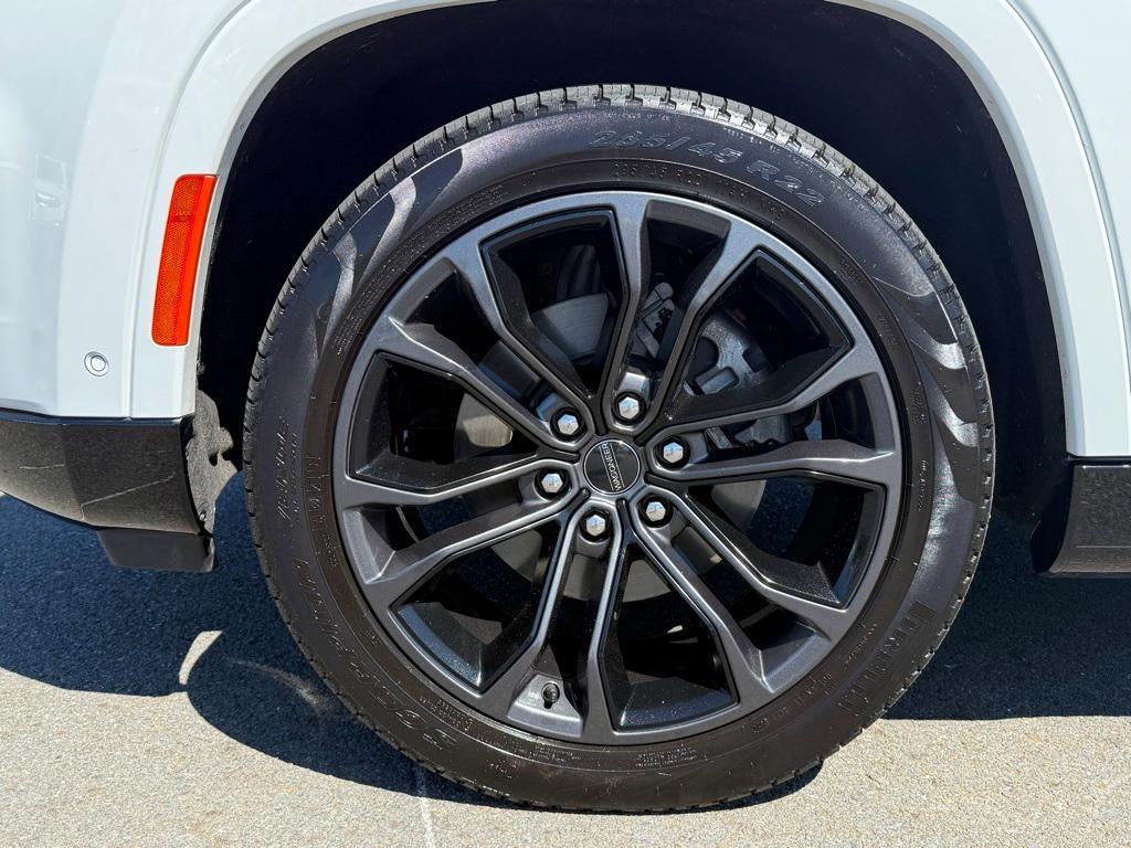new 2024 Jeep Grand Wagoneer L car, priced at $113,777