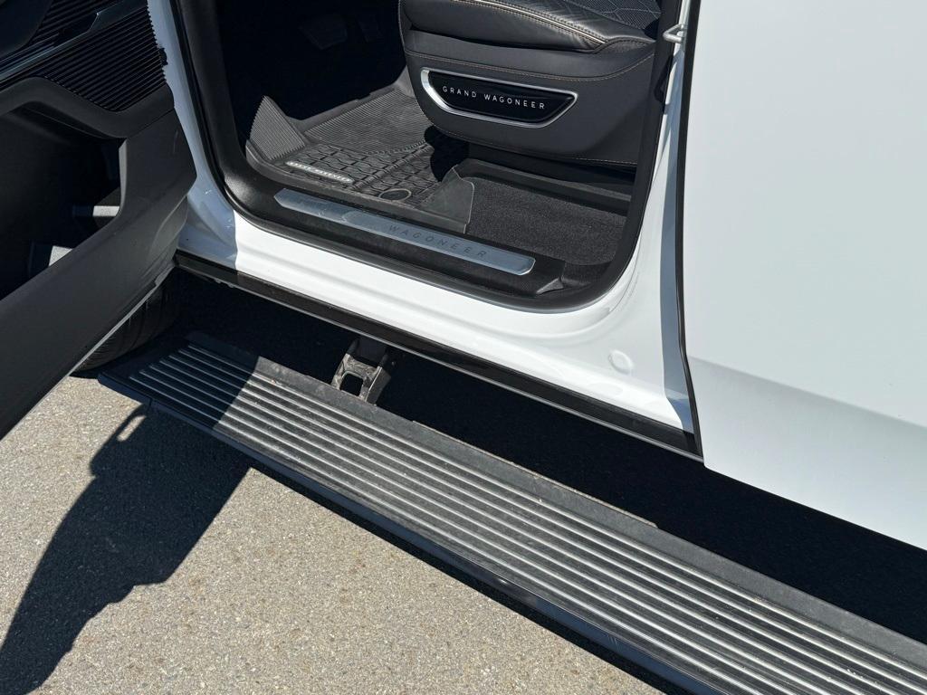 new 2024 Jeep Grand Wagoneer L car, priced at $113,777