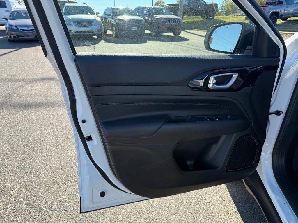 new 2026 Jeep Compass car, priced at $26,777