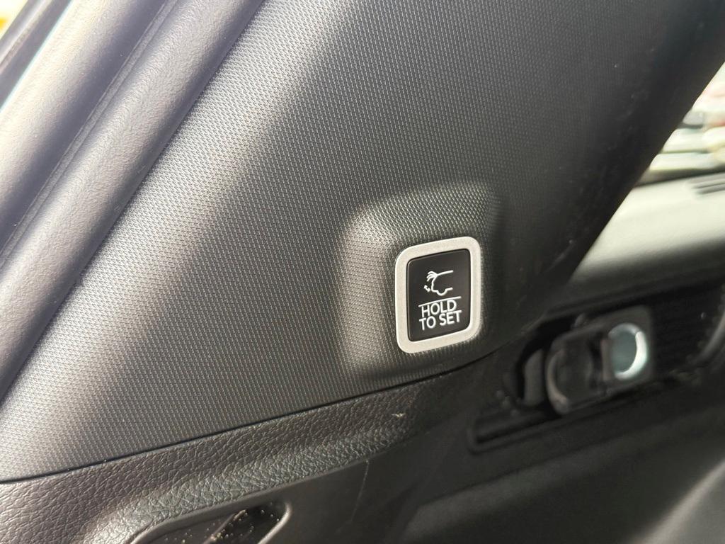 used 2024 Jeep Grand Cherokee car, priced at $38,777