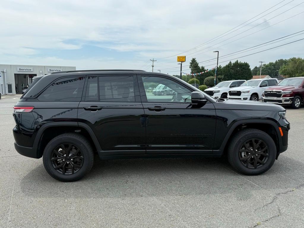 used 2024 Jeep Grand Cherokee car, priced at $38,777