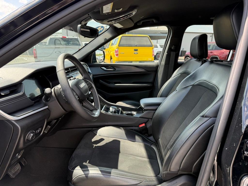 used 2024 Jeep Grand Cherokee car, priced at $38,777