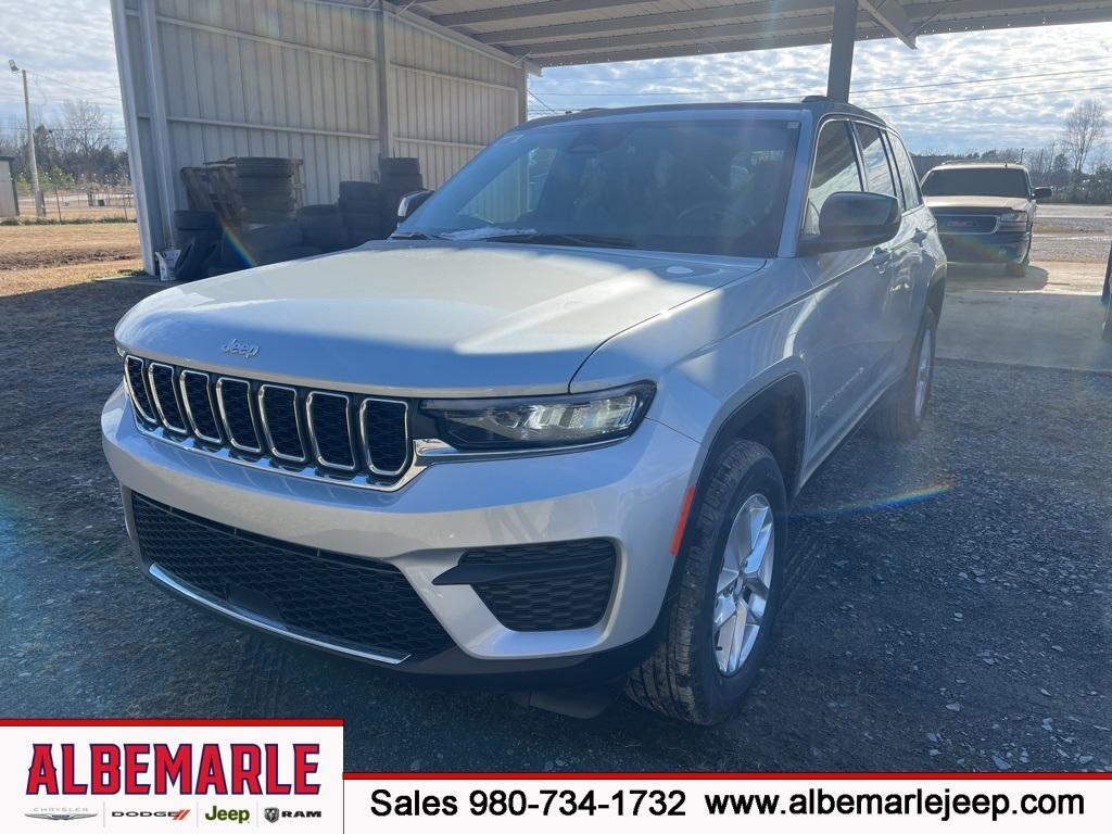 new 2025 Jeep Grand Cherokee car, priced at $35,777