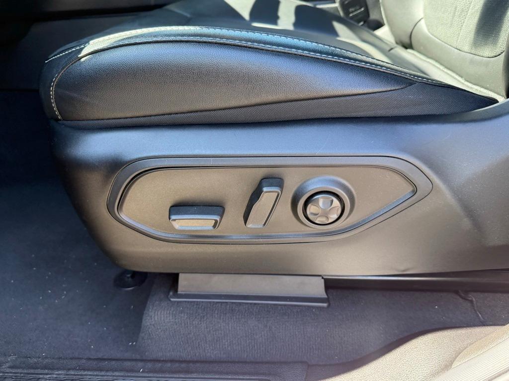 used 2024 Jeep Grand Cherokee car, priced at $43,777