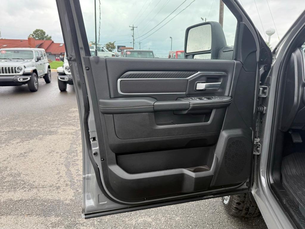 new 2025 Ram 2500 car