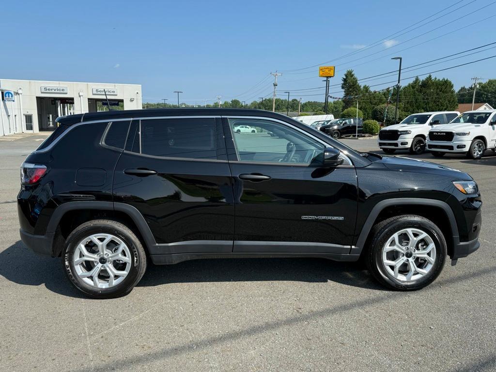 new 2025 Jeep Compass car, priced at $26,777