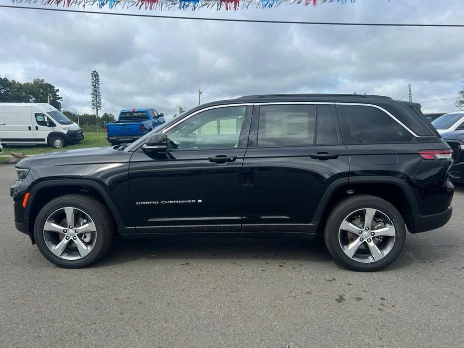 new 2024 Jeep Grand Cherokee car, priced at $50,277