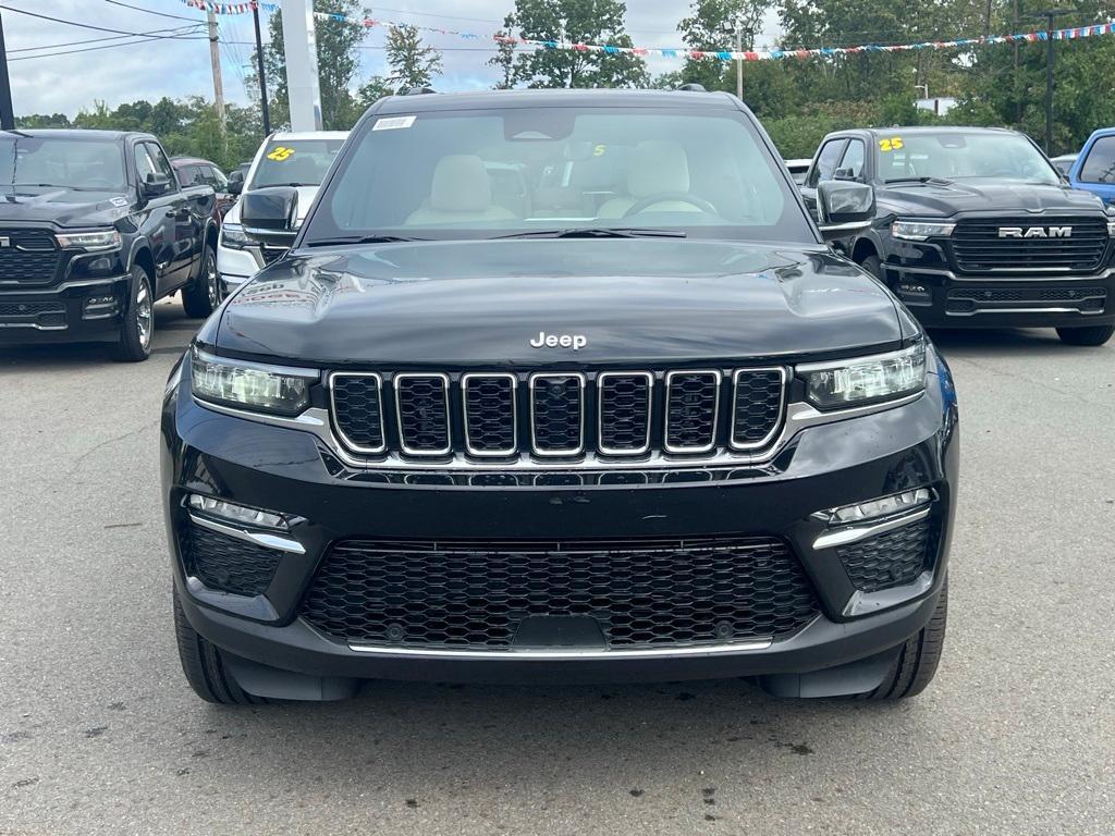 new 2024 Jeep Grand Cherokee car, priced at $50,277