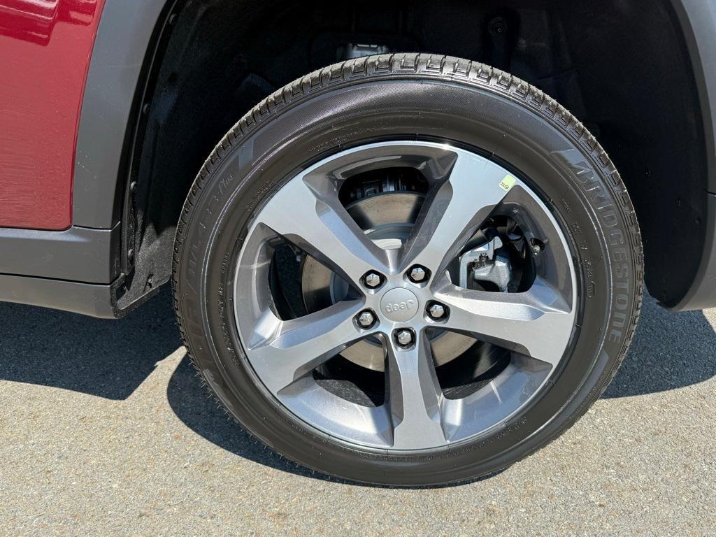 new 2025 Jeep Grand Cherokee L car, priced at $48,777