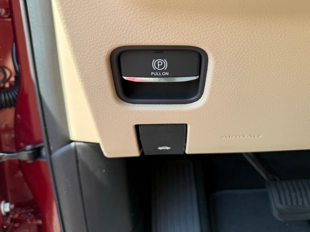new 2025 Jeep Grand Cherokee L car, priced at $48,777