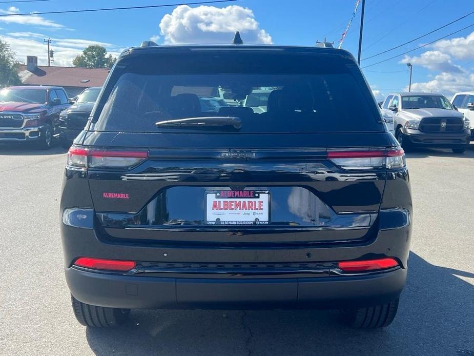 new 2025 Jeep Grand Cherokee car, priced at $42,777