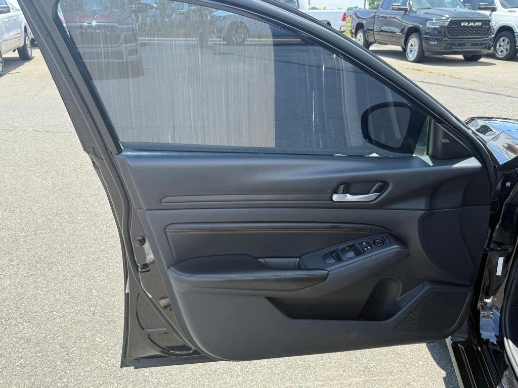 used 2022 Nissan Altima car, priced at $17,777