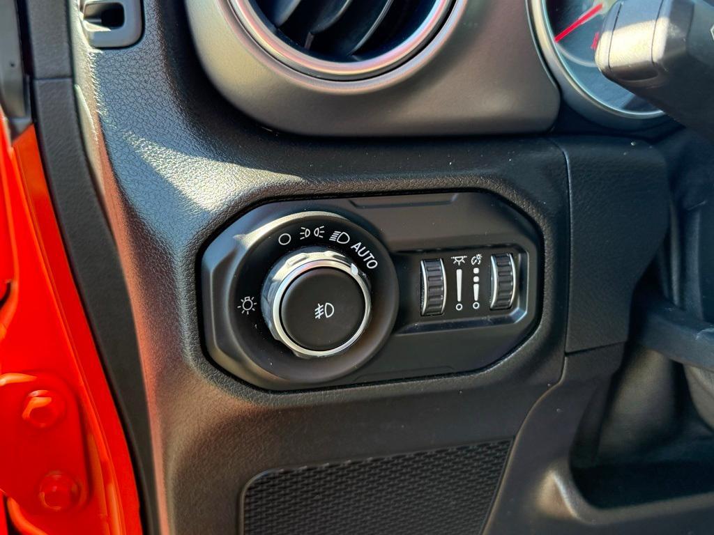 used 2018 Jeep Wrangler Unlimited car, priced at $29,277