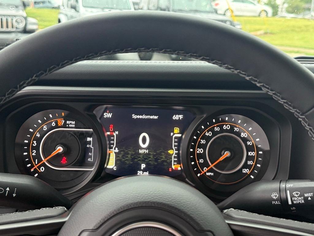 new 2025 Jeep Gladiator car, priced at $41,777