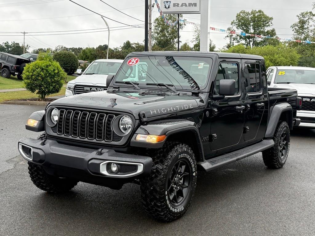 new 2025 Jeep Gladiator car, priced at $41,777