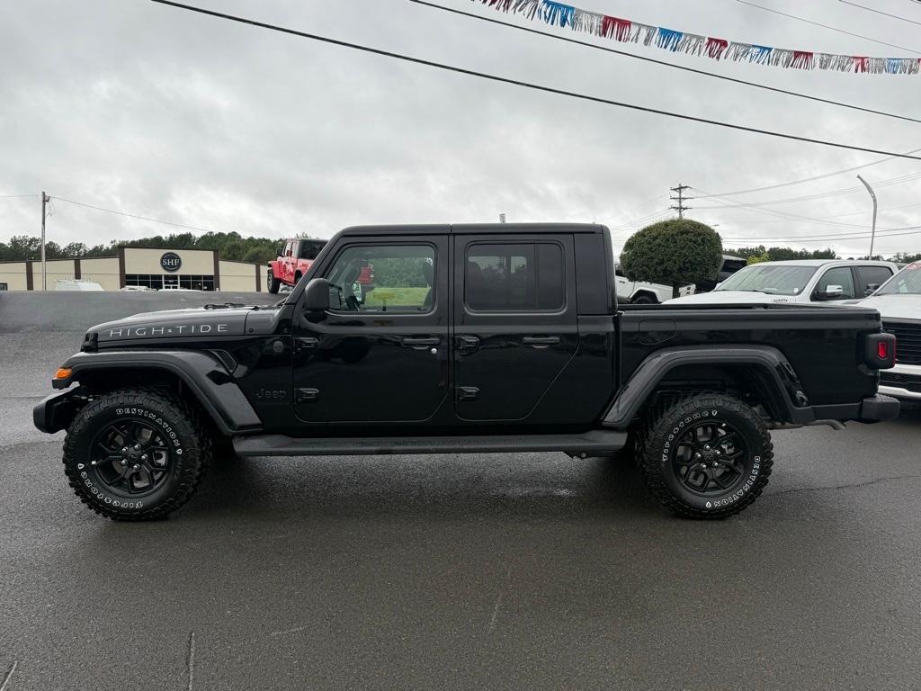 new 2025 Jeep Gladiator car, priced at $41,777
