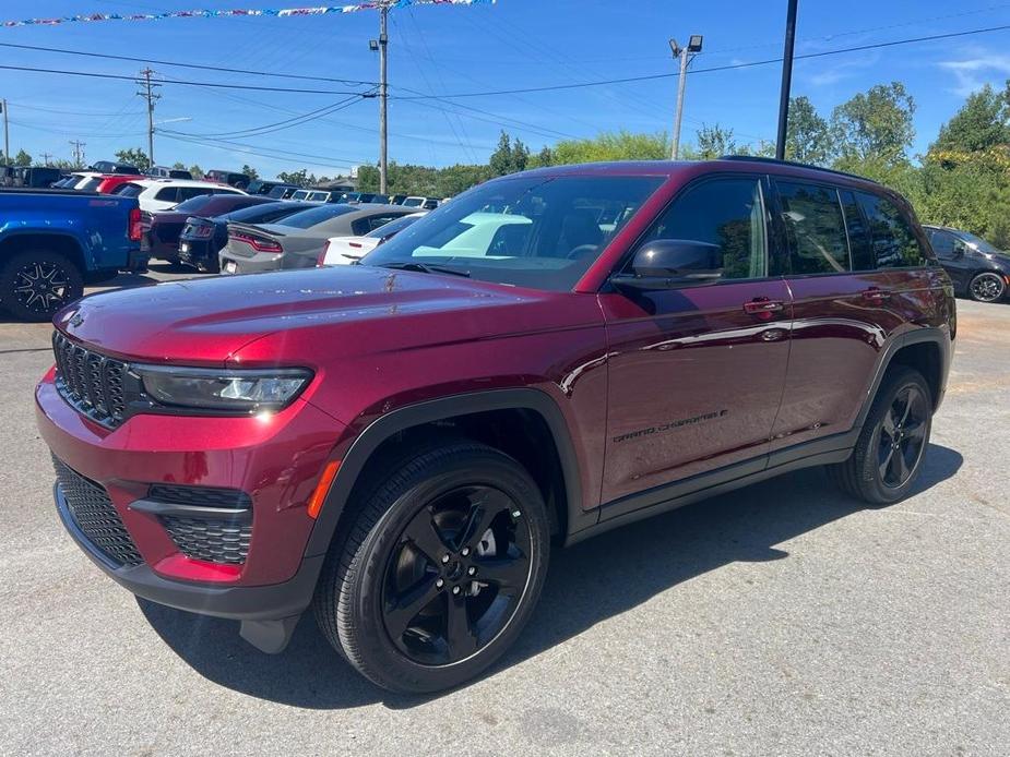 new 2024 Jeep Grand Cherokee car, priced at $44,777