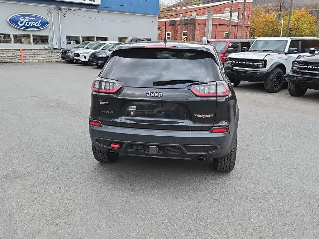 used 2020 Jeep Cherokee car, priced at $15,990