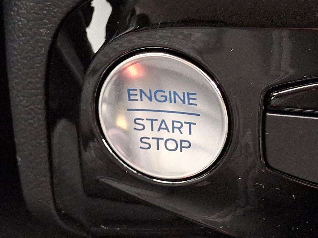 new 2025 Ford Escape car, priced at $30,050