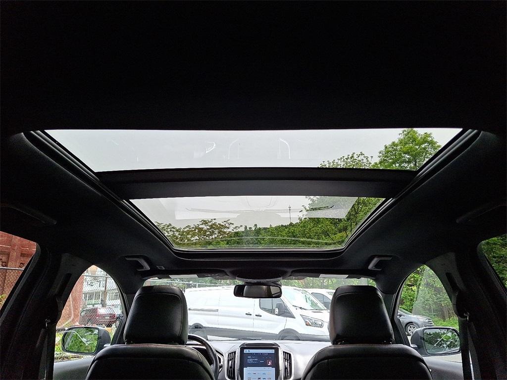 used 2021 Ford Edge car, priced at $24,988