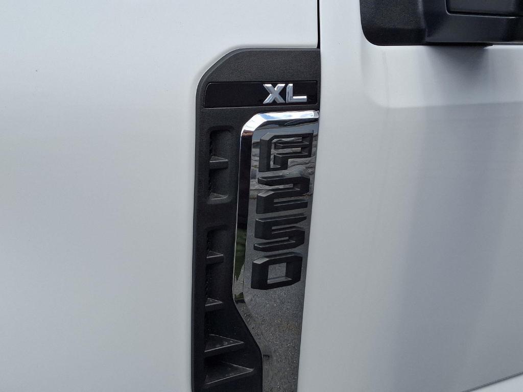 new 2025 Ford F-250 car, priced at $44,404