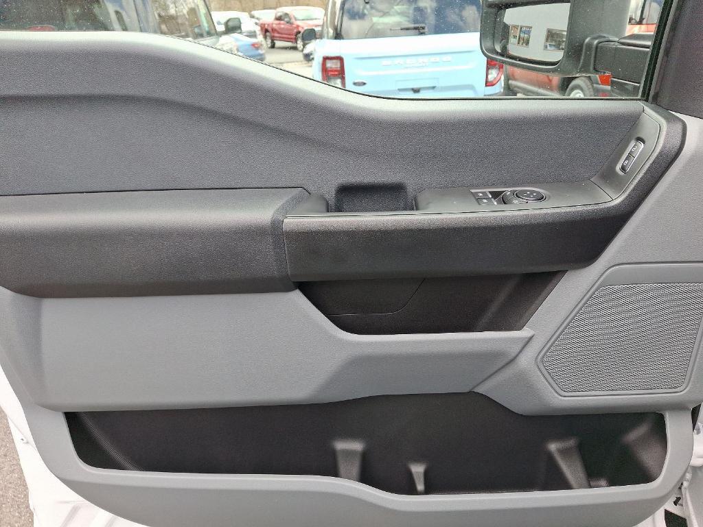 new 2025 Ford F-250 car, priced at $44,404